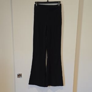 Vuori Halo Black Boot-Cut Flare Leggings Size Small